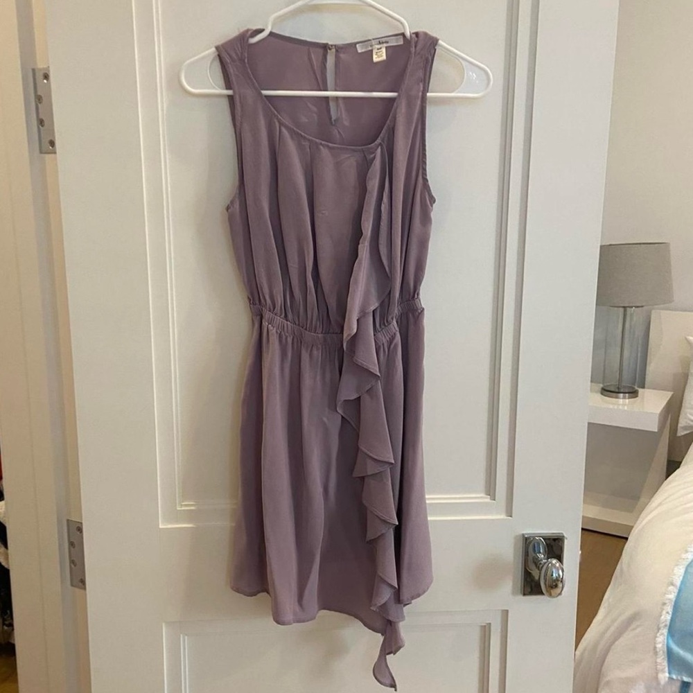 Elegant Lavender Sleeveless Dress
